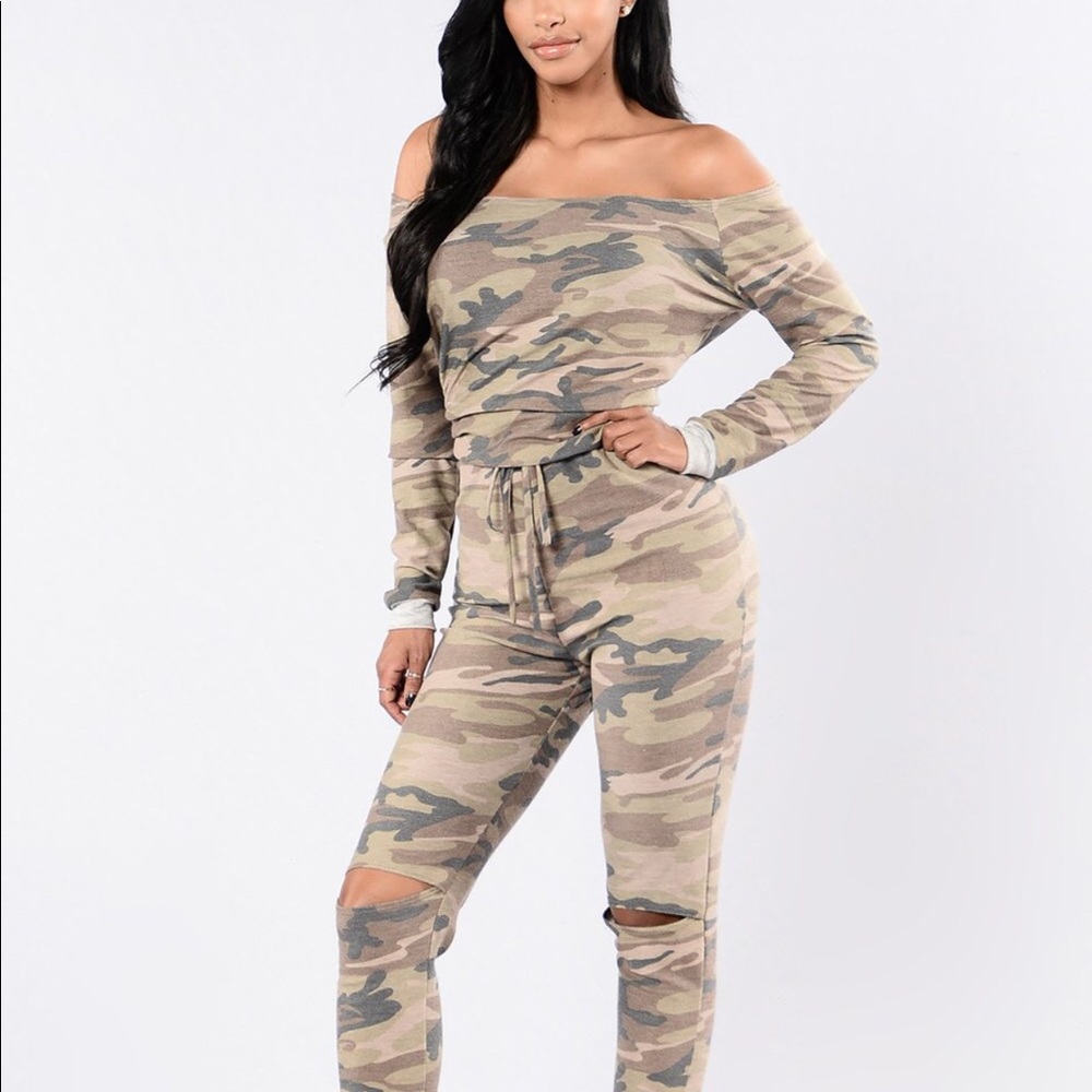 Fashion nova  Cadet Kelly jumpsuit - size Small